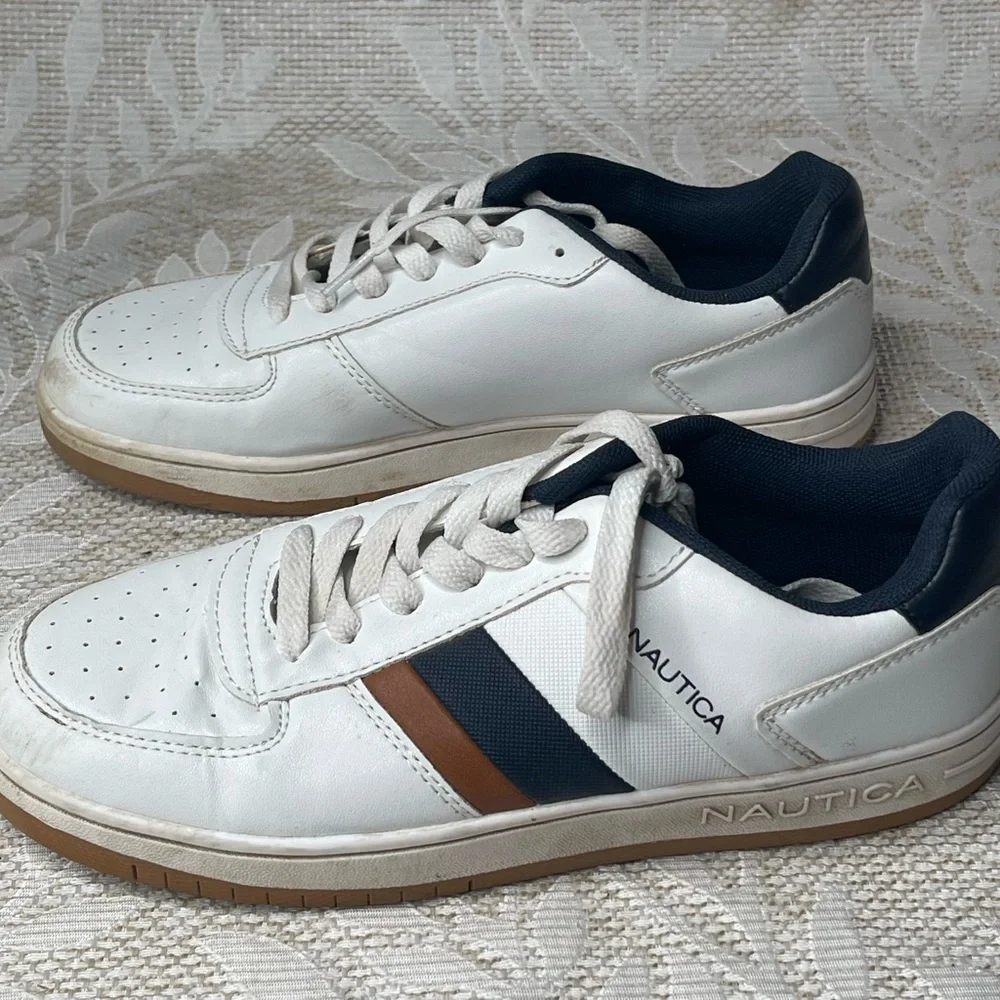 Nautica Men's White and Navy Sneakers 6